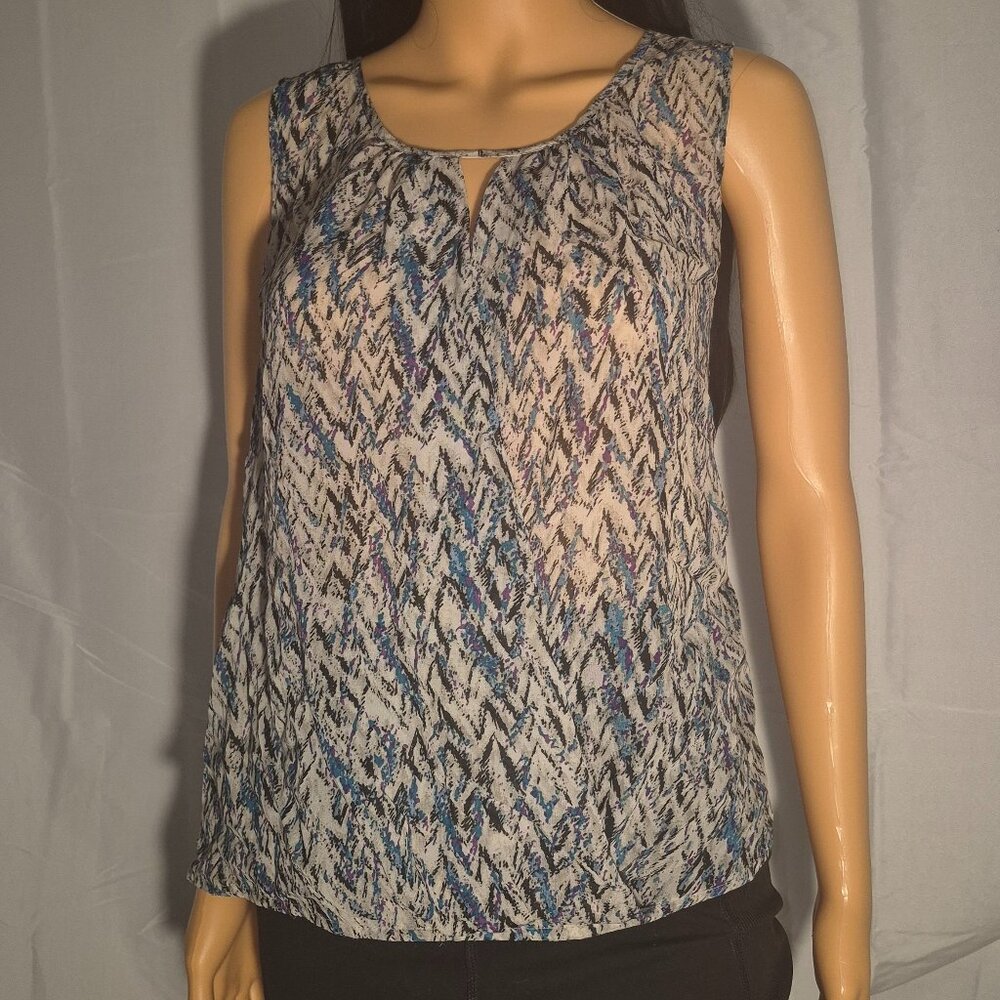 Daisy Fuentes sheer sleeveless blouse in size Large